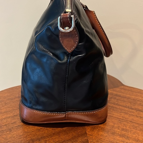 Dooney & Bourke Satchel Smooth leather Black/ brown dome top excellent cond. - Picture 5 of 17